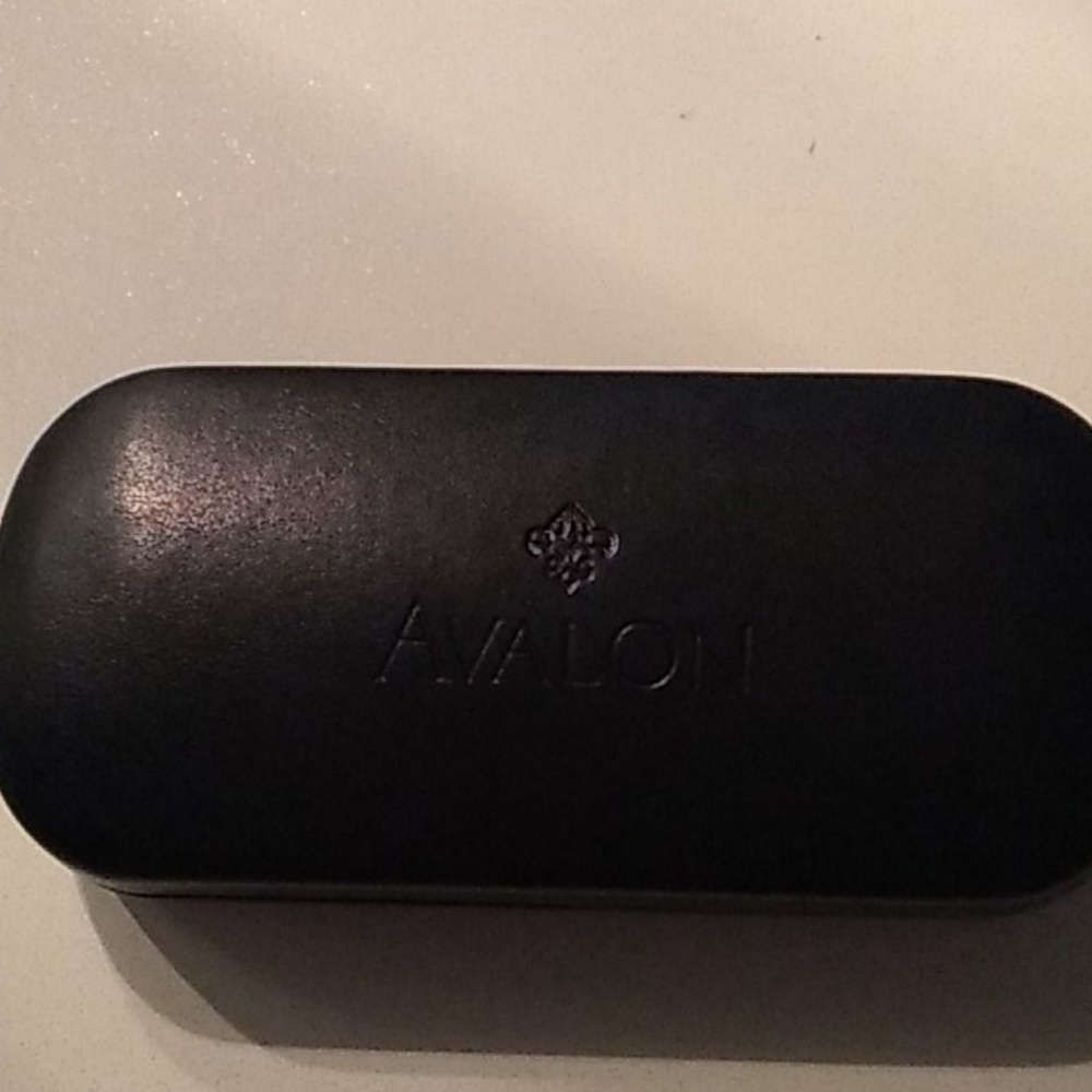 Black avalon glasses case